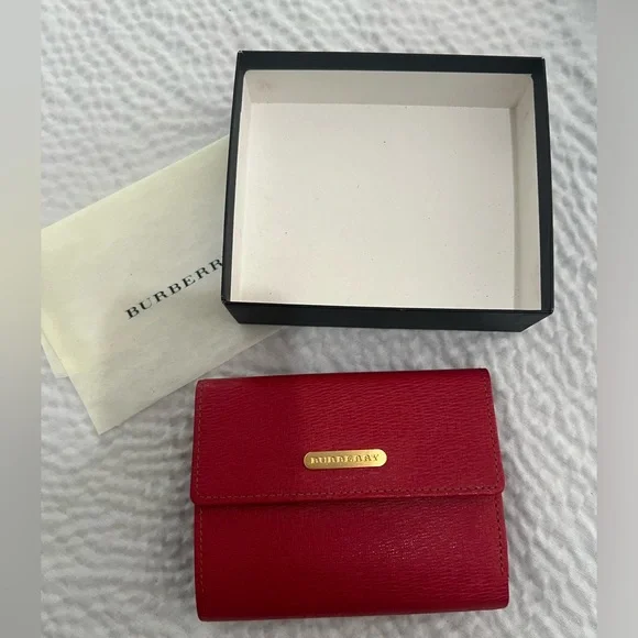 Burberry wallet like new